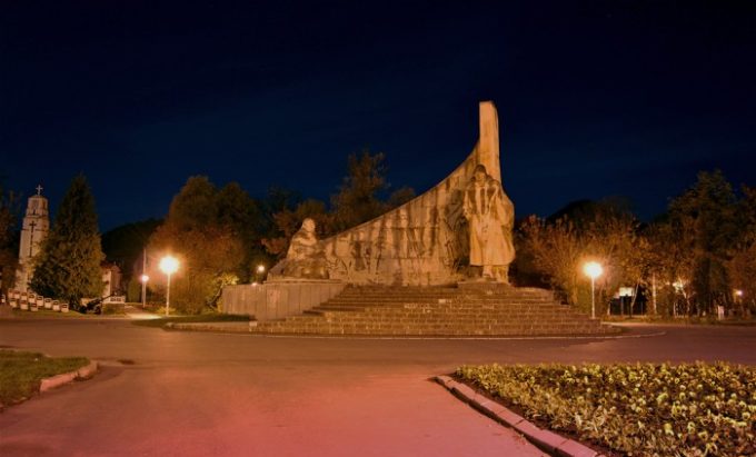 Monumentul Ostasului Roman Din Baia Mare